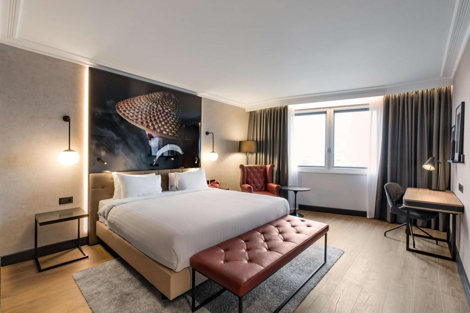 Hotel Radisson Red London Heathrow Harmondsworth Esterno foto